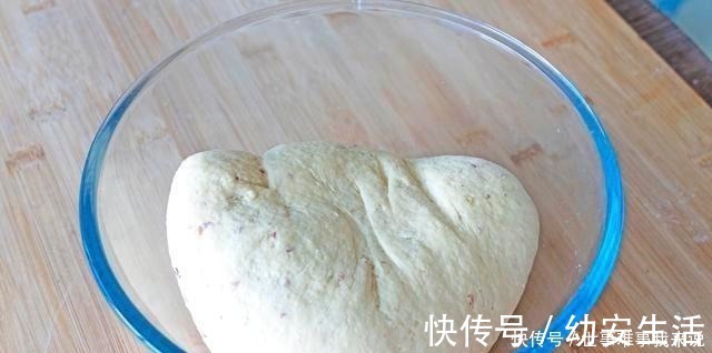 干面粉|苹果里加2个鸡蛋，不用烤箱不油炸，香甜爽口，出锅比吃肉还过瘾