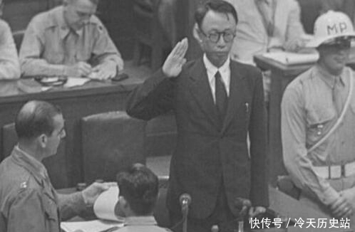 晚年|末代皇帝溥仪晚年回故宫参观，途中撞见一位老人，竟吓得脸色都变了