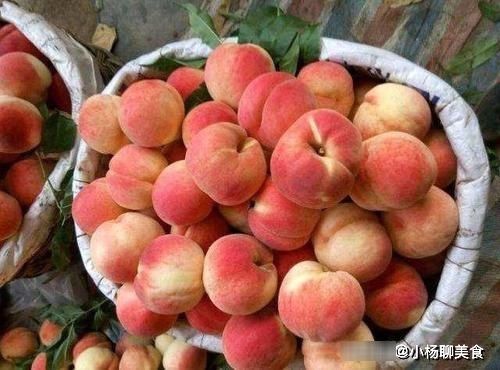 多汁|买桃子就要挑“公”的，香甜多汁，学会这5个技巧，一挑一个准！