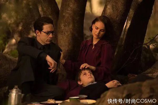 时髦办 |Alber Elbaz走了，他曾说“不尊重女性，作品就会失去灵魂”\＂,\＂i10\＂:\＂时髦办