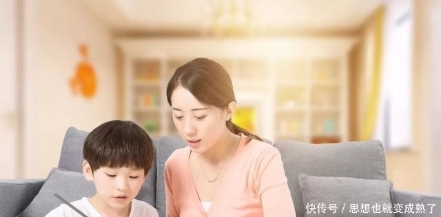 孩子数学试卷做错了一道题，宝妈认为没错，质问老师后羞红了脸