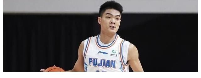 胡明軒|90后00后卷起來(lái)！中國(guó)男籃迎來(lái)后衛(wèi)人才井噴，“最強(qiáng)00后”有5個(gè)