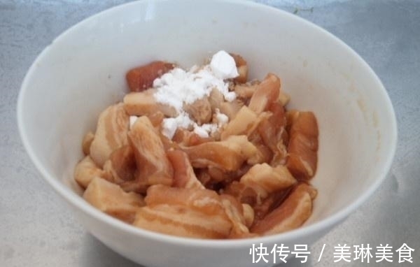 五花肉|它被称“天然泻药”,和土豆一起吃,隔天排便,常吃体重悄悄降