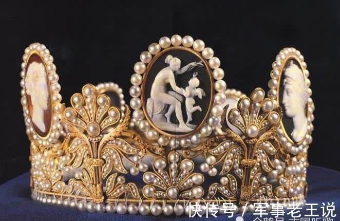拿破仑$世界五大凤冠:中国2顶最奢华,西方3顶太寒酸,慈禧的无人能及