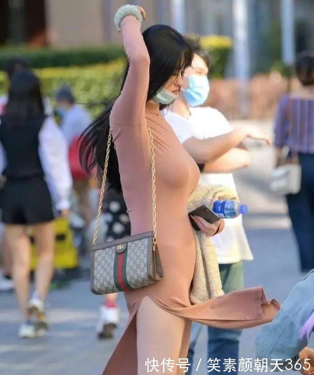 长袖 抓住时尚节奏，简约修身礼服，大方美观