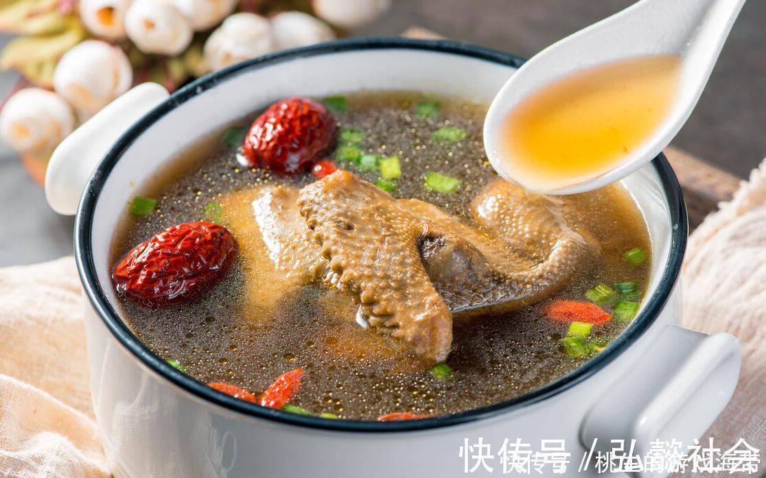 滋补|一鸽胜九鸡,炖鸽子汤要焯水吗?老师傅教你一招,汤鲜味美营养高