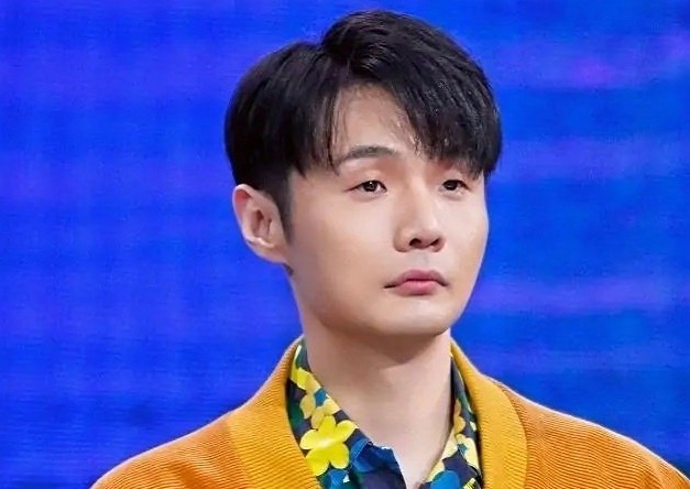 《青3》导师合作舞台,余景天罗一舟合作李宇春,lisa将跨屏助阵