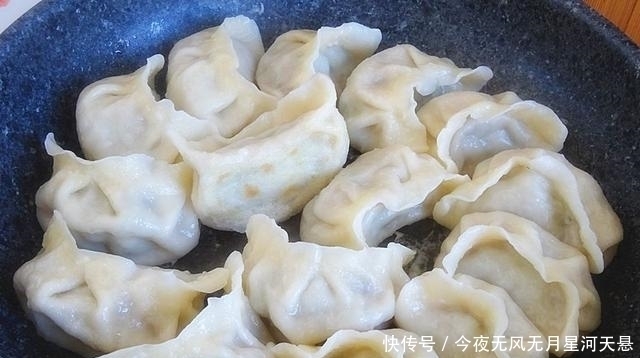 吃饺子试试这个馅,薄皮大馅,清香汁浓,饱含维C,越吃越喜欢!