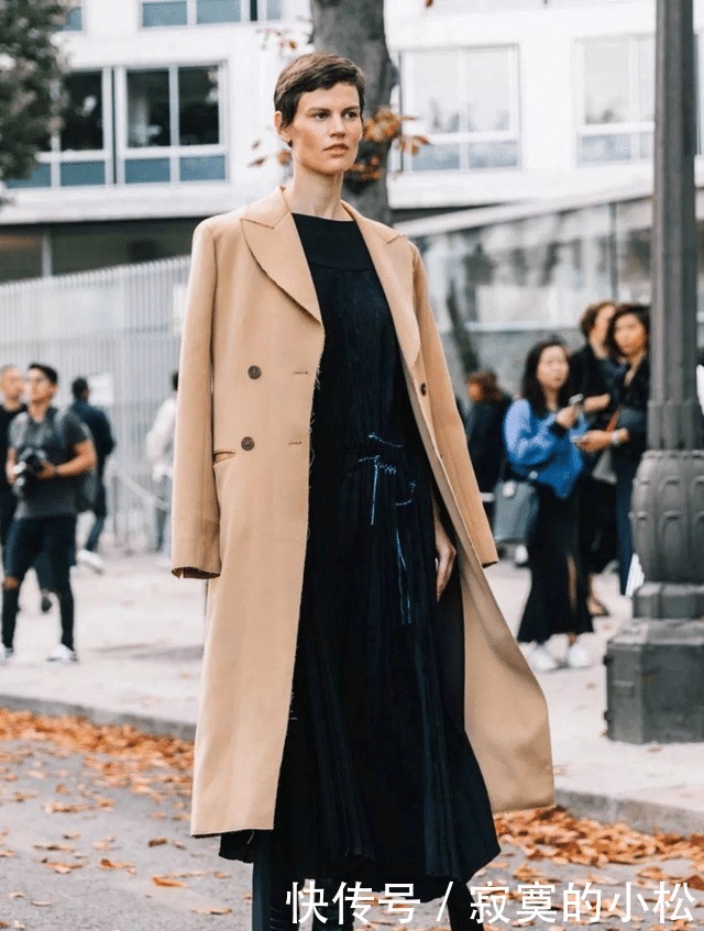 显胖|不管大衣还是羽绒服,建议少搭这几款“内搭”,显胖没气质