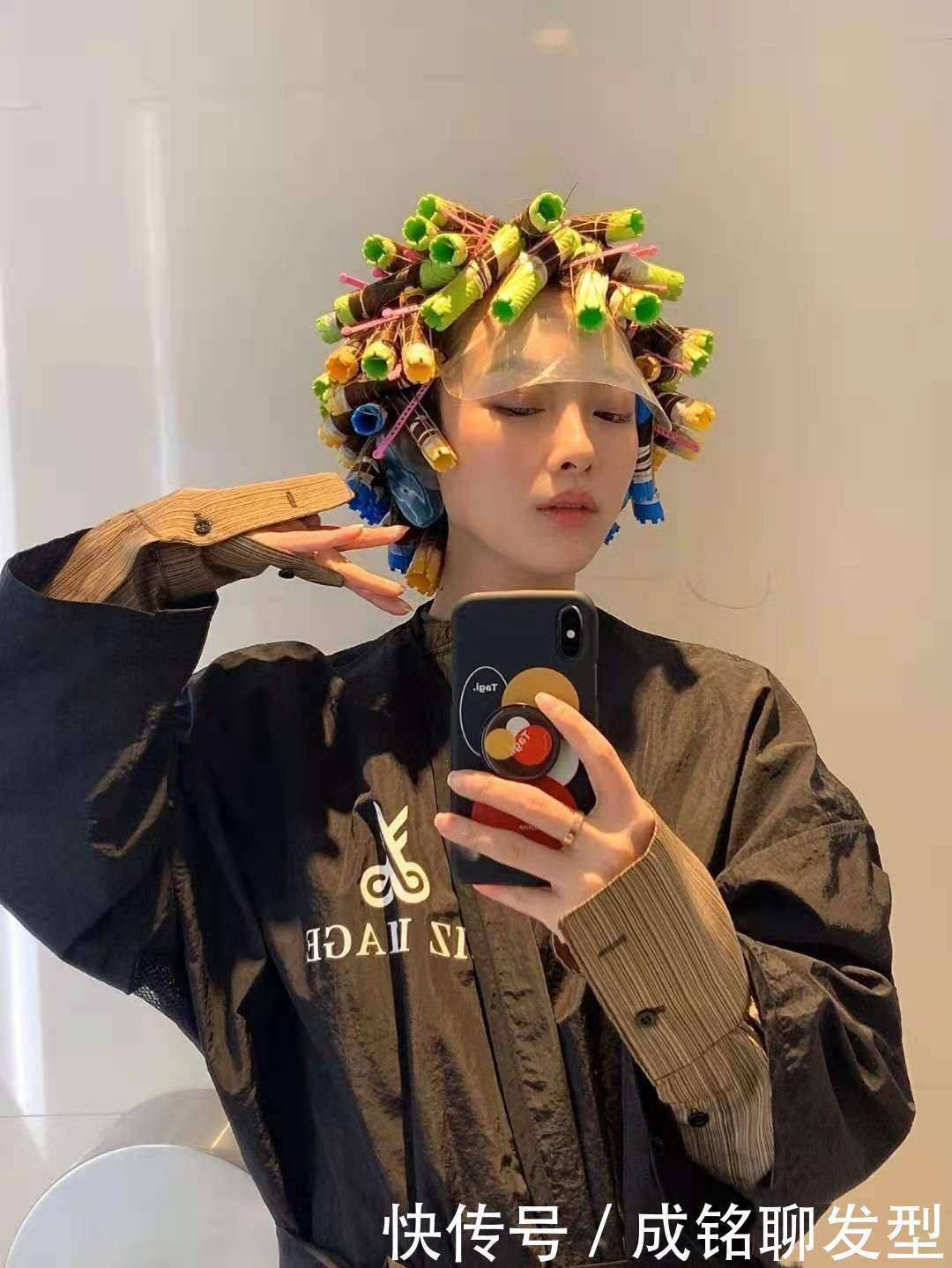 打理|打理烫发要用对造型品,用错效果会大打折扣,靠谱的方法是这样的