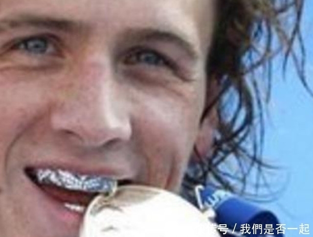 钻石|土豪的世界我们果然不懂,牙齿上面镶钻,你能接受吗?