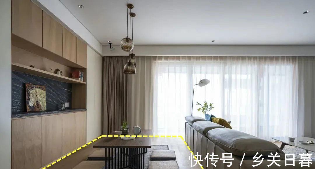 美滋滋|横厅装修找到模板了!沙发往前挪1米2,多排储物柜用美滋滋