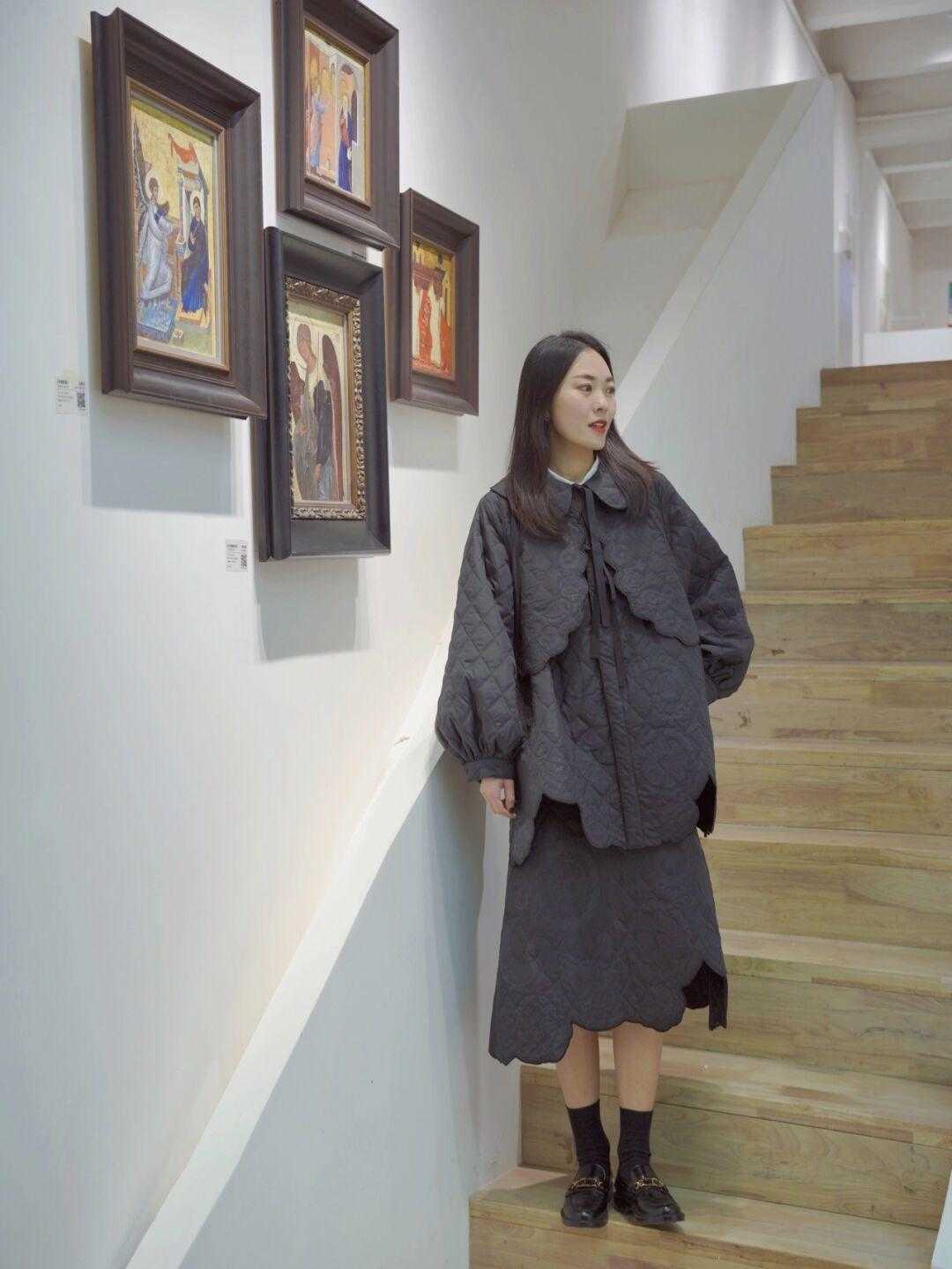 博主|梨形身材的小仙女们集合了!码住这四套穿搭,秒变S型身材