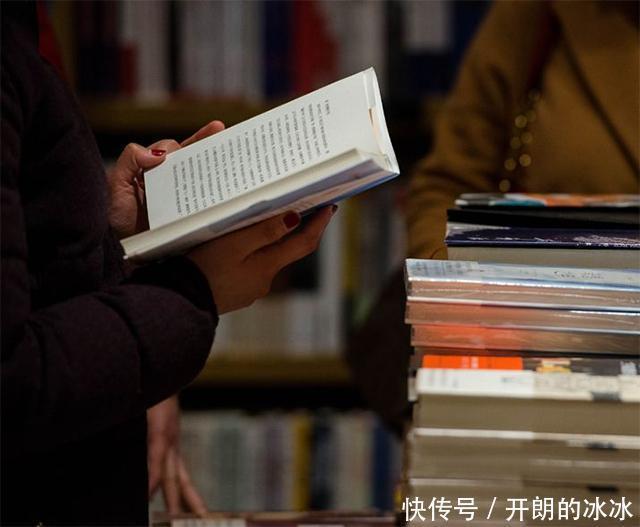90后貌美央视记者王冰冰读书和不读书的人生,原来真的不一样