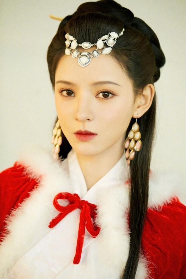 貂蝉|张予曦cos王昭君,美则美矣,但不适合她,应该跟袁冰妍换一下