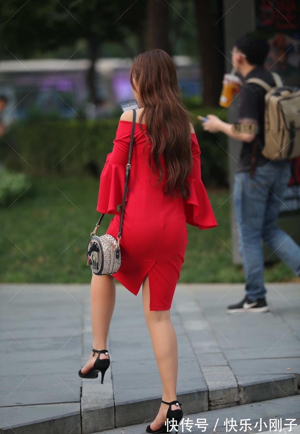 耐看|姐姐的气质真是“仙女”！不会第一眼就吸引你，但是非常耐看