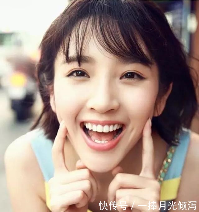 女生|天生丽质的女生,素颜就有这4个特征,不化妆更美,直男也心动!