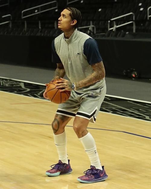 Kyrie Low 4曝光！没有气垫？