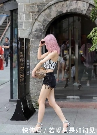 超短裤|黑色超短裤妹子,身材超好