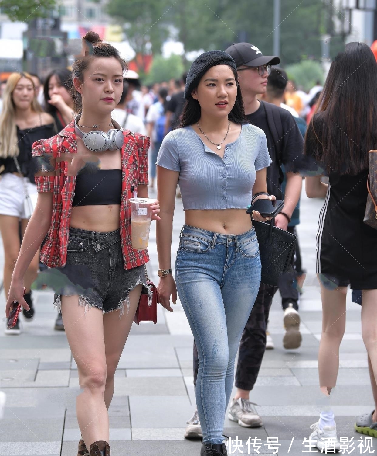 短裤|牛仔裤配衬衫,搭配漂亮,女神时髦的穿衣风格