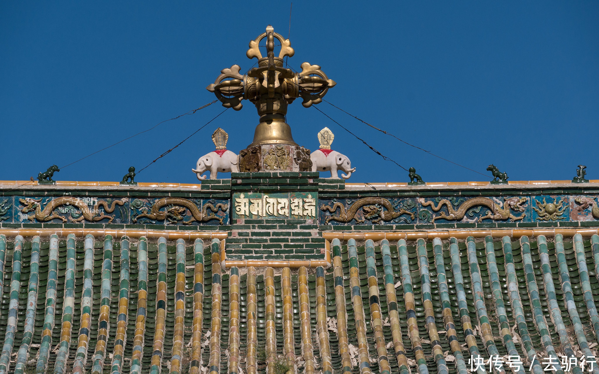 充满|蒙古国第一座寺庙充满浓浓的中国味道，曾因苏联遭到巨大破坏