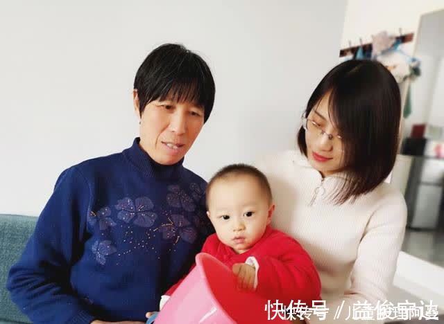 高龄产妇|7旬老人不顾反对生娃，没想到孩子出生后，成为全家开心果