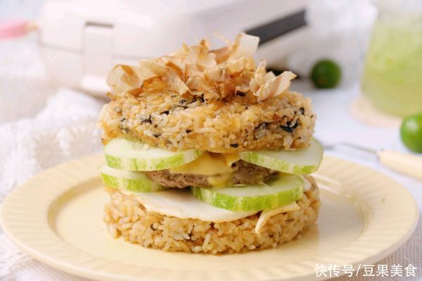 黄瓜|超扎实超满足的黄瓜牛肉饼芝士米汉堡