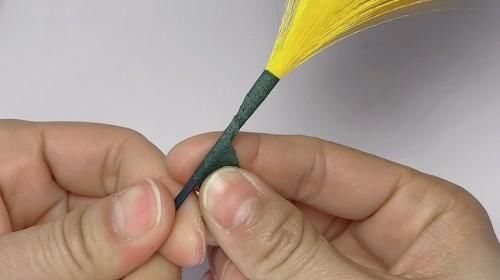 金黄色|紫色丝带芦苇花火了,试着给金黄色的丝带抽个丝,成品也很赞