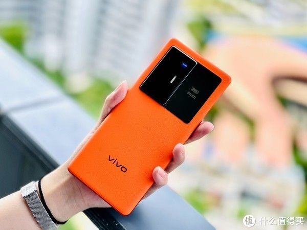 手机|体验1个月，谈谈vivo X70 Pro+：自研V1芯片真香，真·拍照旗舰手机