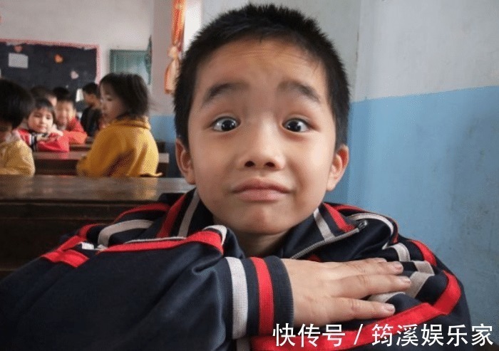 对联$上联大学生、研究生、博士生,三生有幸,小学生不服,霸气回应