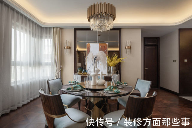 装修|240平轻奢风五居室,阳台设计为休闲茶室,可品茗又可观景