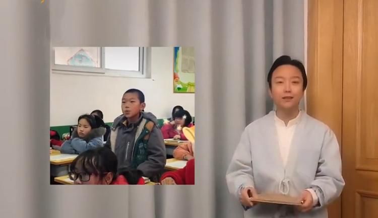  情景|李玉刚称赞唱《游山恋》的小学生，并表示想到自己小时候唱歌的情景