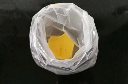酥脆|蛋黄溶豆这样做，入口即化营养丰富，香甜酥脆，做法超简单