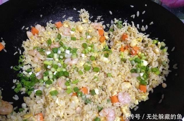咖喱|用咖喱炒饭充满异域风情的做法,味道还不错!