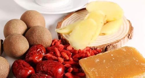 补肝益肾|枸杞配上“它”,连喝7天,补肝益肾,体内湿气没了,腰也细了