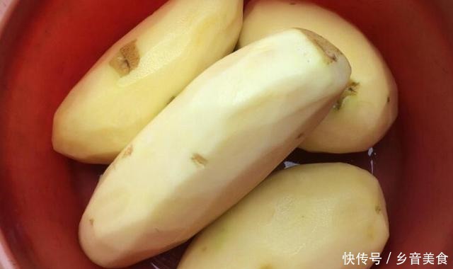 开胃|冬天,吃萝卜白菜不如吃它,维C是苹果10倍,锅中一焖酸甜又开胃