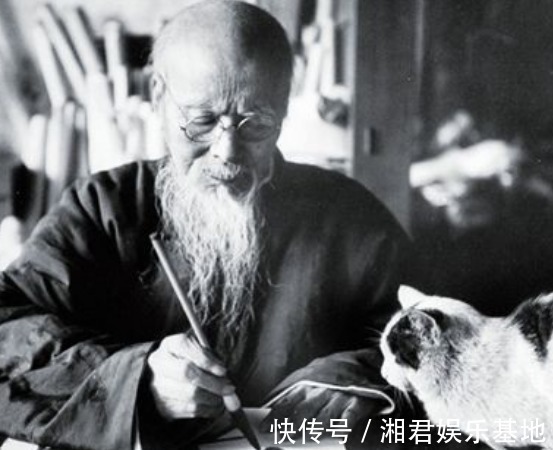 水牛@齐白石随手画了只没头的水牛卖了一千万,凭什么专家放大看