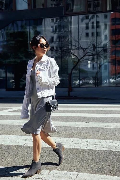 谁说三月太冷不能穿裙子？混搭＋叠穿才是春天裙装的正确开启方式