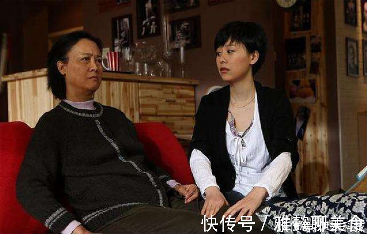 年轻|宝妈在家办公,婆婆看不下去:在家不带孩子,只忙工作像什么样子