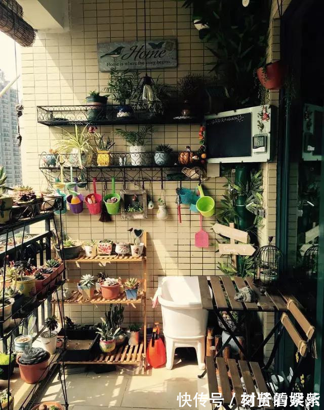 这才是我想要的阳台！种满花，有一个小憩的地方