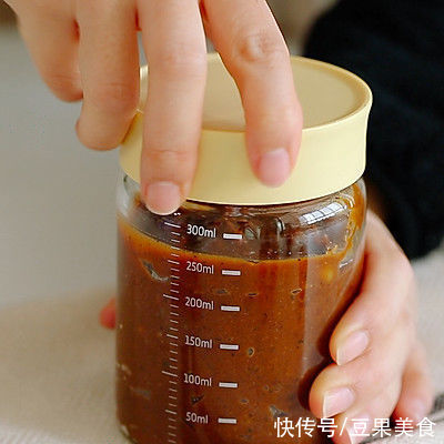 翻山越岭只为这道栗子焦糖桂花奶盖茶