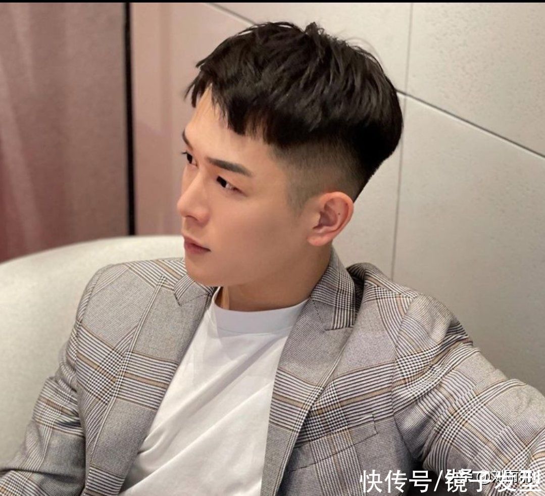 飞机|男发别乱剪，这才是当下的主流发型，锅盖头飞机头全在其中