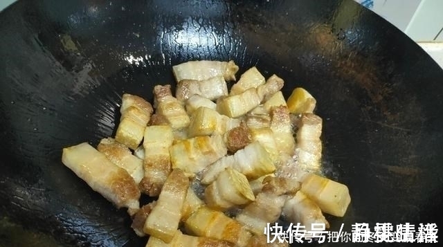 色香味|做红烧肉时,记住“2不放2窍门”,肉质软糯不发柴,好吃不油腻