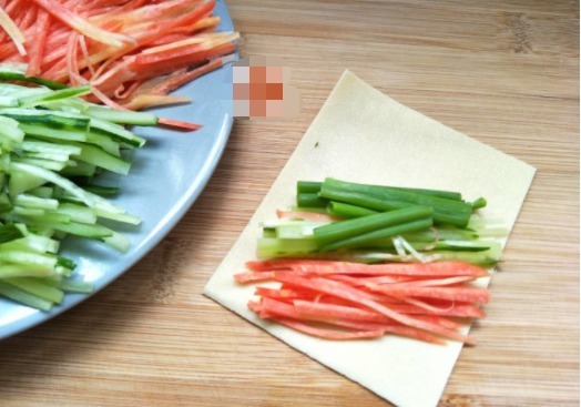 3个鸡蛋,2张豆腐,独特做法,3分钟出1张大饼,解决全家人的早餐