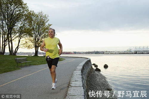 肌肉|对于经常健身的人来说,天天跑步好,还是隔一天好?