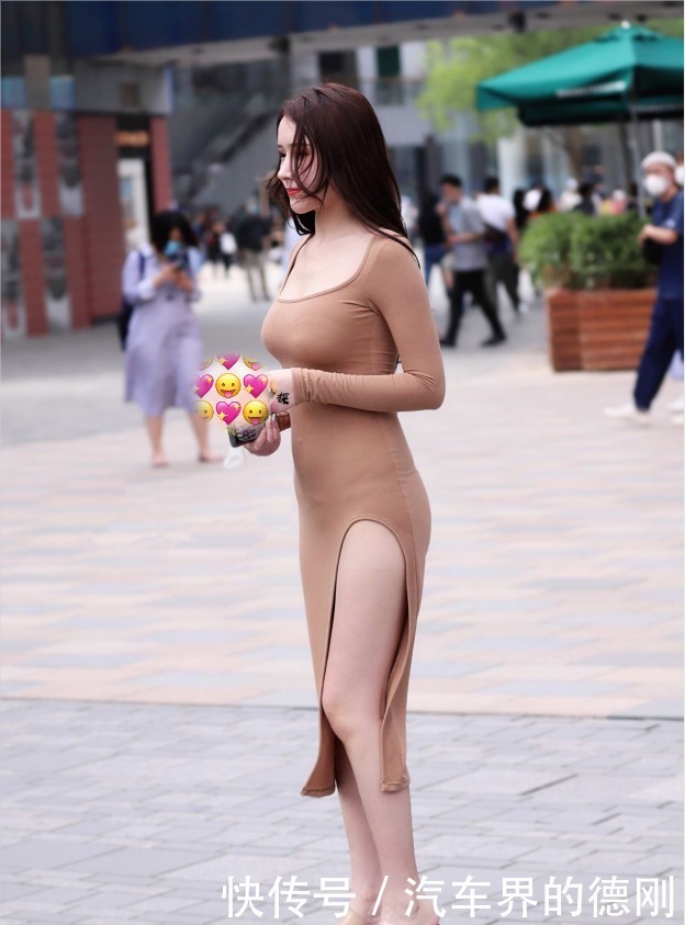 霸气|腿太长穿开衩裙就是霸气,一米八大长腿很是吸睛