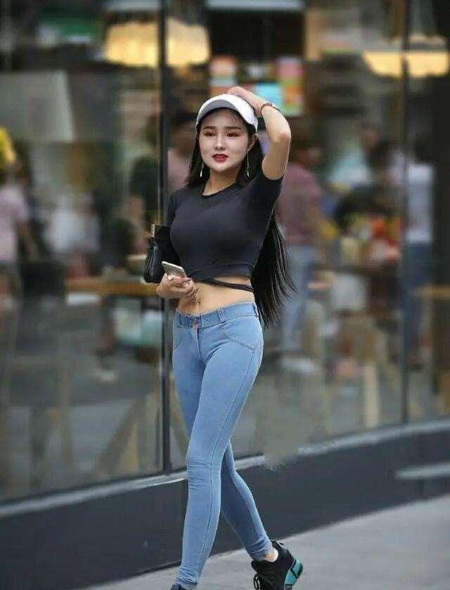 身材 打底裤的穿着更遮肉,穿起来更舒适,凸显甜美风格