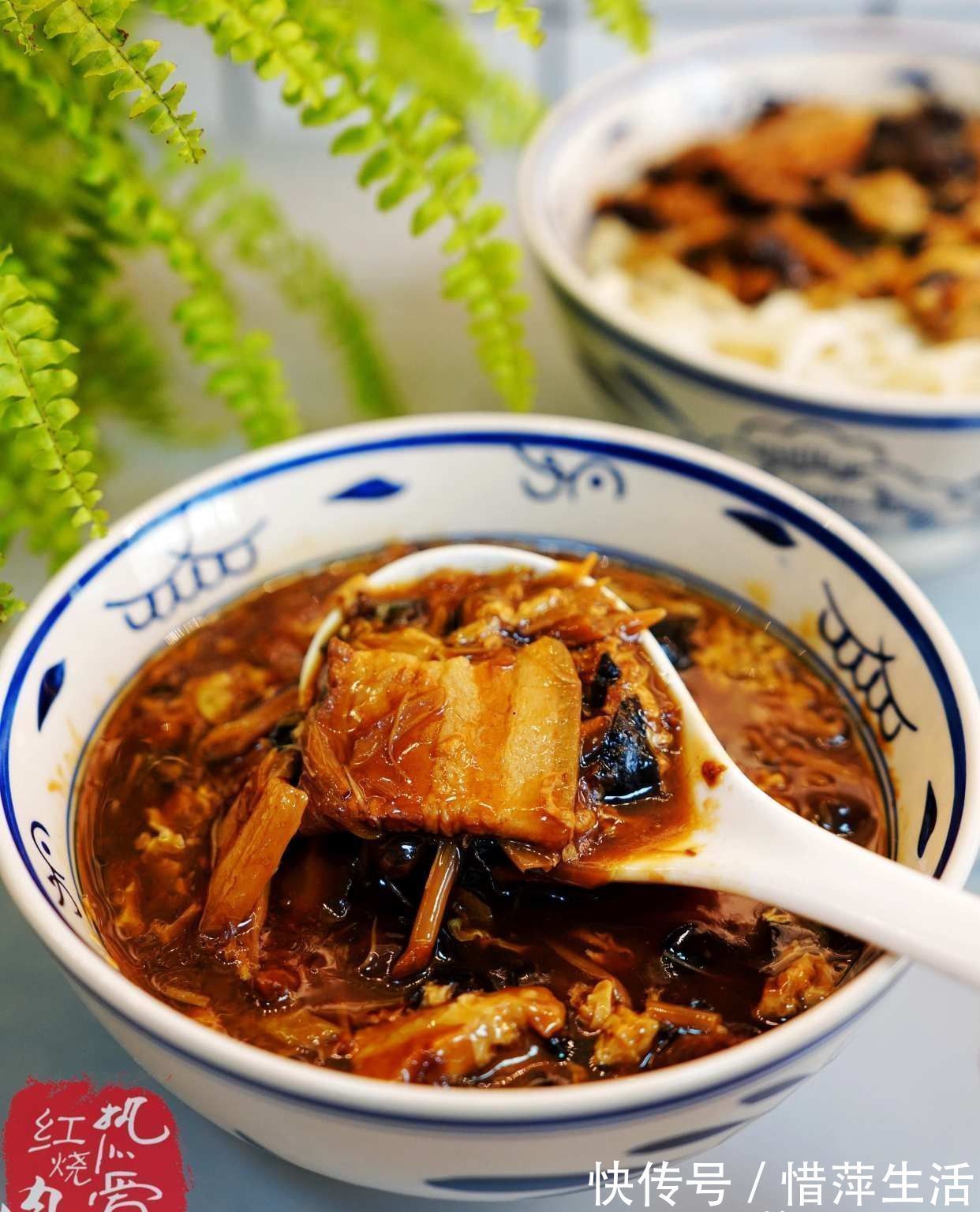 面条|我们这过生日必吃这碗打卤面,卤子香喷喷,面条爽滑又筋道太香了