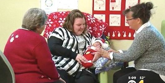 重症监护室|女子生完头胎仅9个月二胎出生,在此之前竟不知道又怀孕了