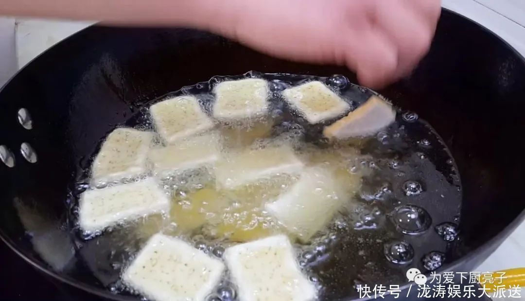 麻花|面粉别蒸馒头了,不用烙不用烤,比麻花香甜好吃,学会自己当老板